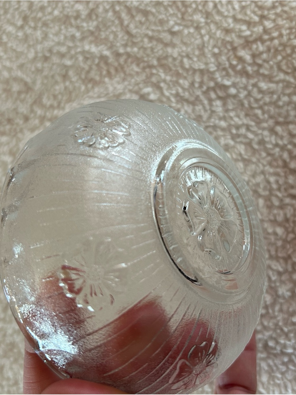 Vintage Clear Pressed Glass Bowl with Floral Motif - Picture 4 of 6